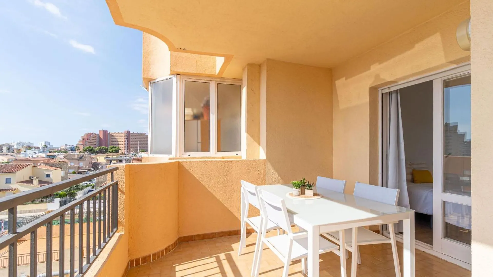 Milenial Immo Apartment With Parking In 로지즈