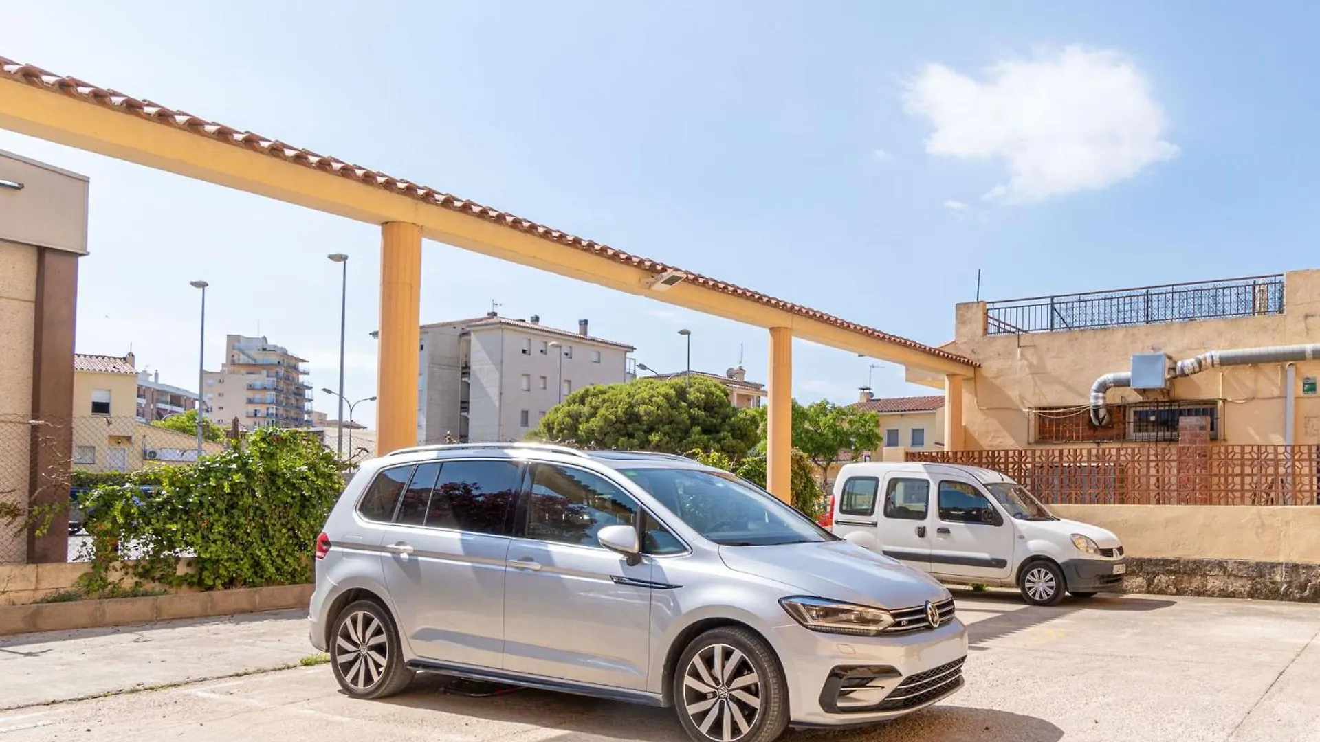 Milenial Immo Apartment With Parking In Roses Espagne