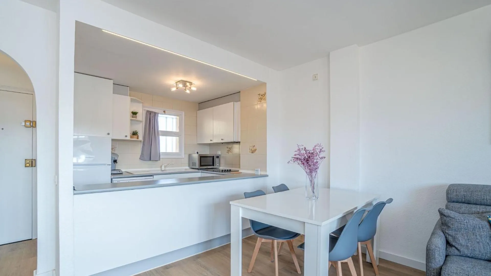 Milenial Immo Apartment With Parking In 로지즈 스페인