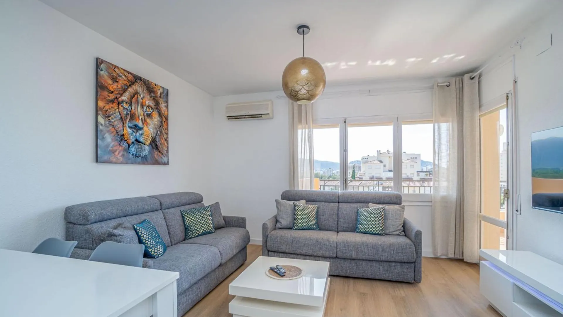 Milenial Immo Apartment With Parking In Roses