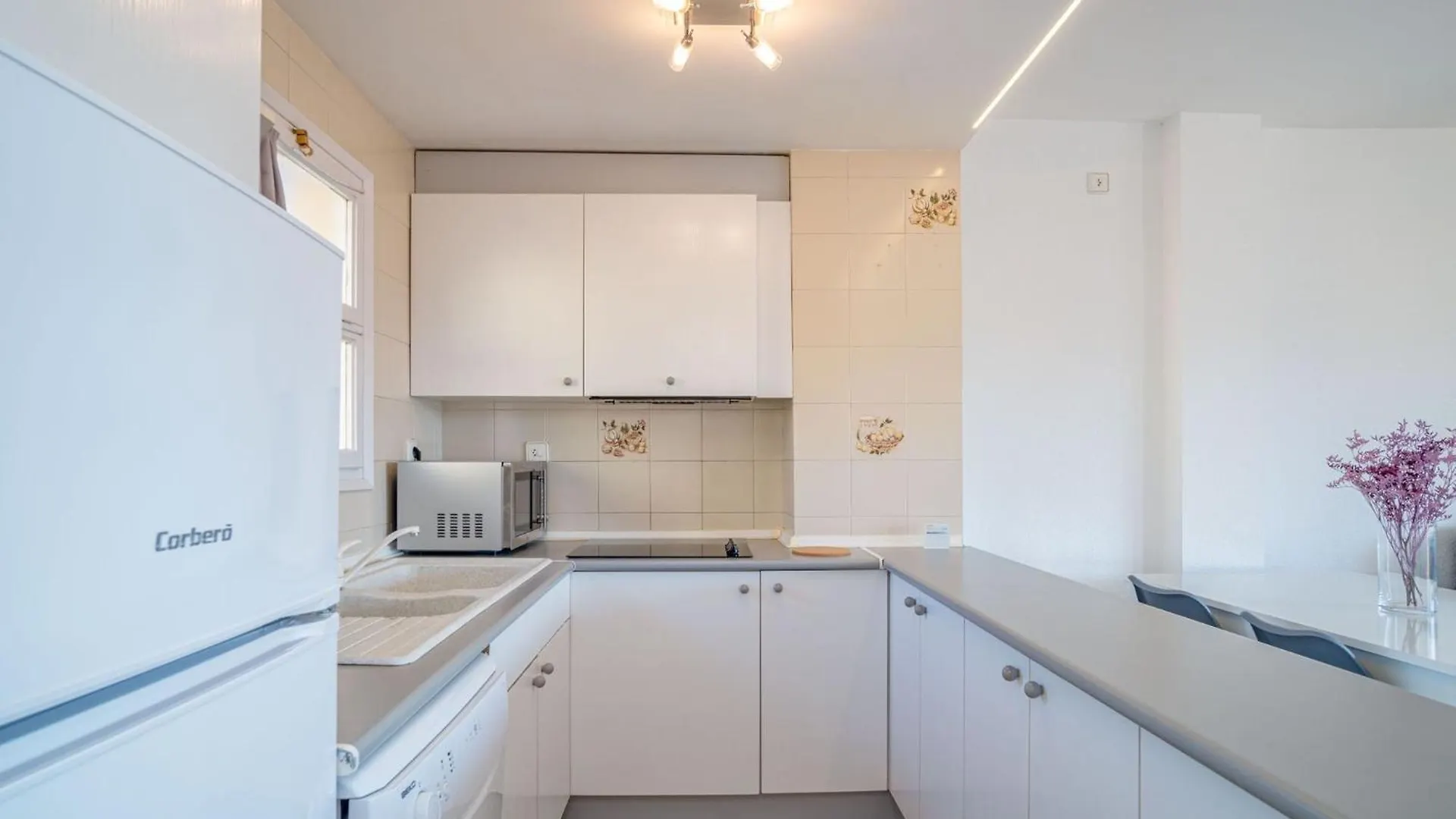 Milenial Immo Apartment With Parking In 로지즈